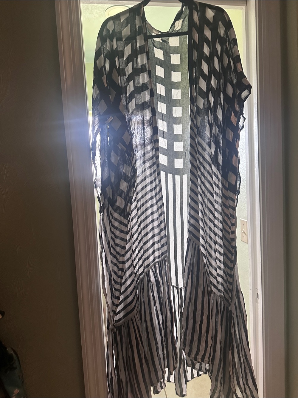 Lightweight Black & White Striped Womens Dress Cover-Up/kimono